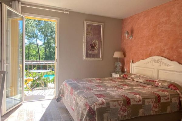 Provence: Alpilles & Luberon Villages – 7 Days accommodation